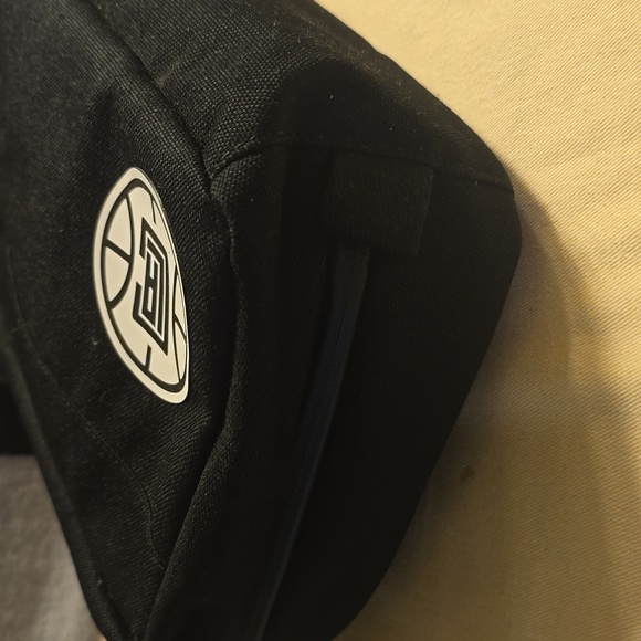 lululemon Toiletry Bag With LA Clippers Logo - Picture 5 of 8